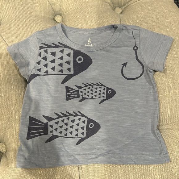 6-9M Baby Boy Fish & Hook Short Sleeve Shirt with Matching Triangle Print Shorts - Picture 2 of 7